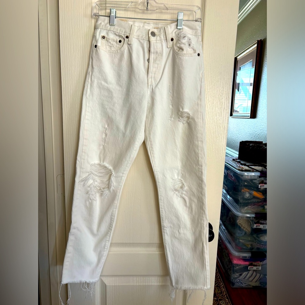Levi’s red tag waterless, white jeans, distressed. Size 26. New condition
